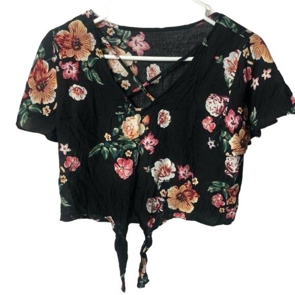 Floral Cropped Short Sleeve Top Black Floral Small - Picture 2 of 5